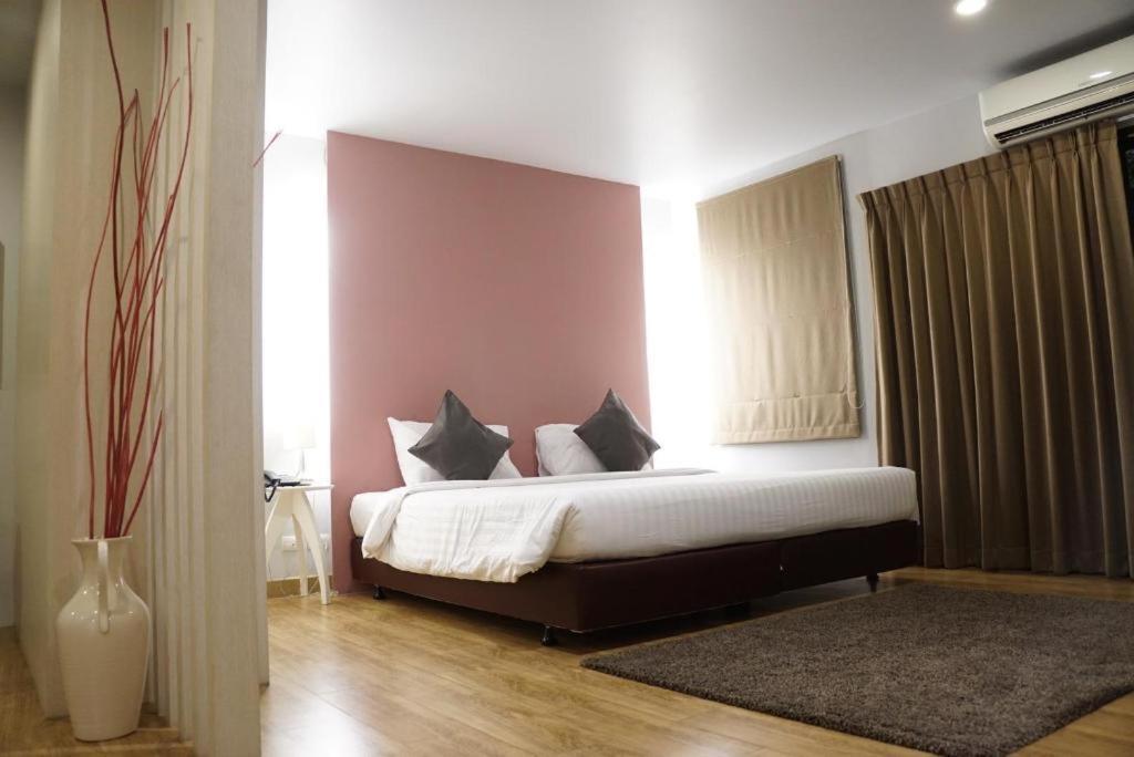 The One Residence Hotel Bangkok Luaran gambar