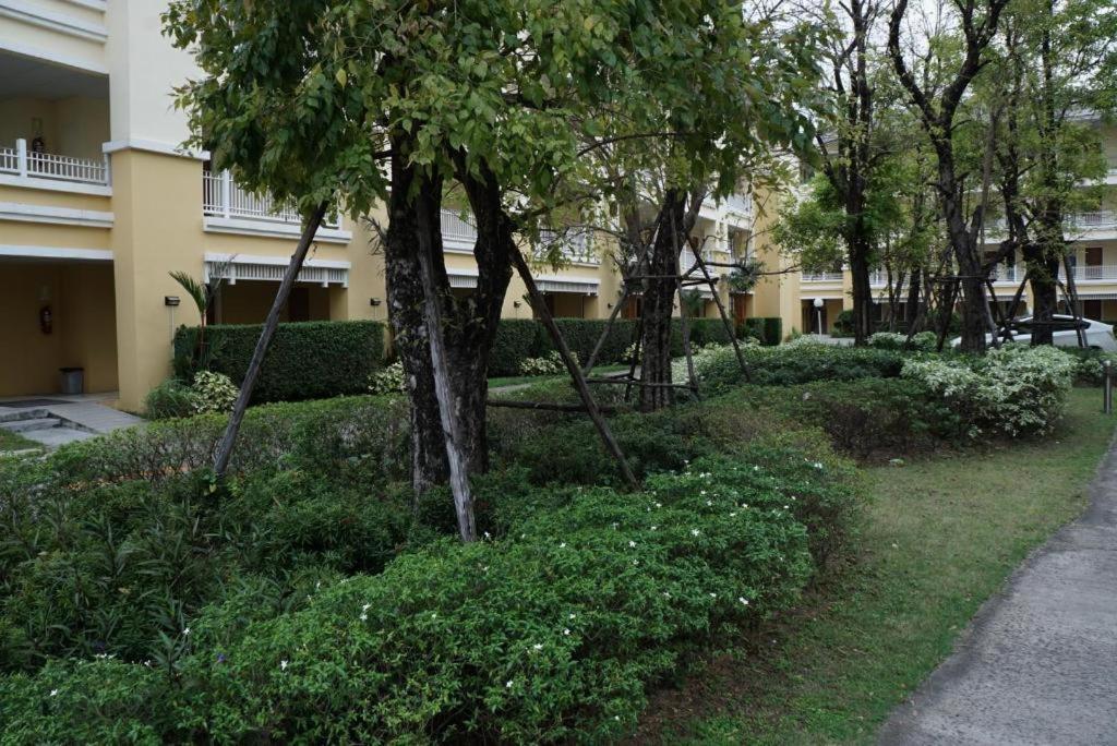 The One Residence Hotel Bangkok Luaran gambar