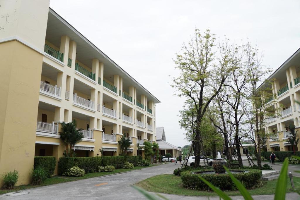 The One Residence Hotel Bangkok Luaran gambar