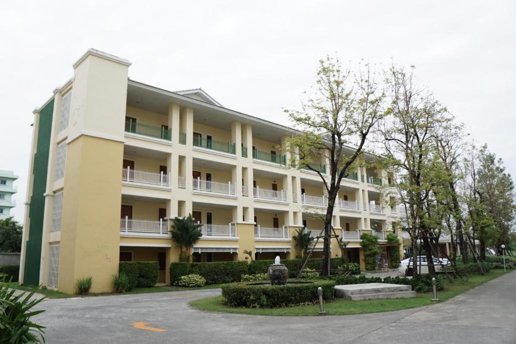 The One Residence Hotel Bangkok Luaran gambar