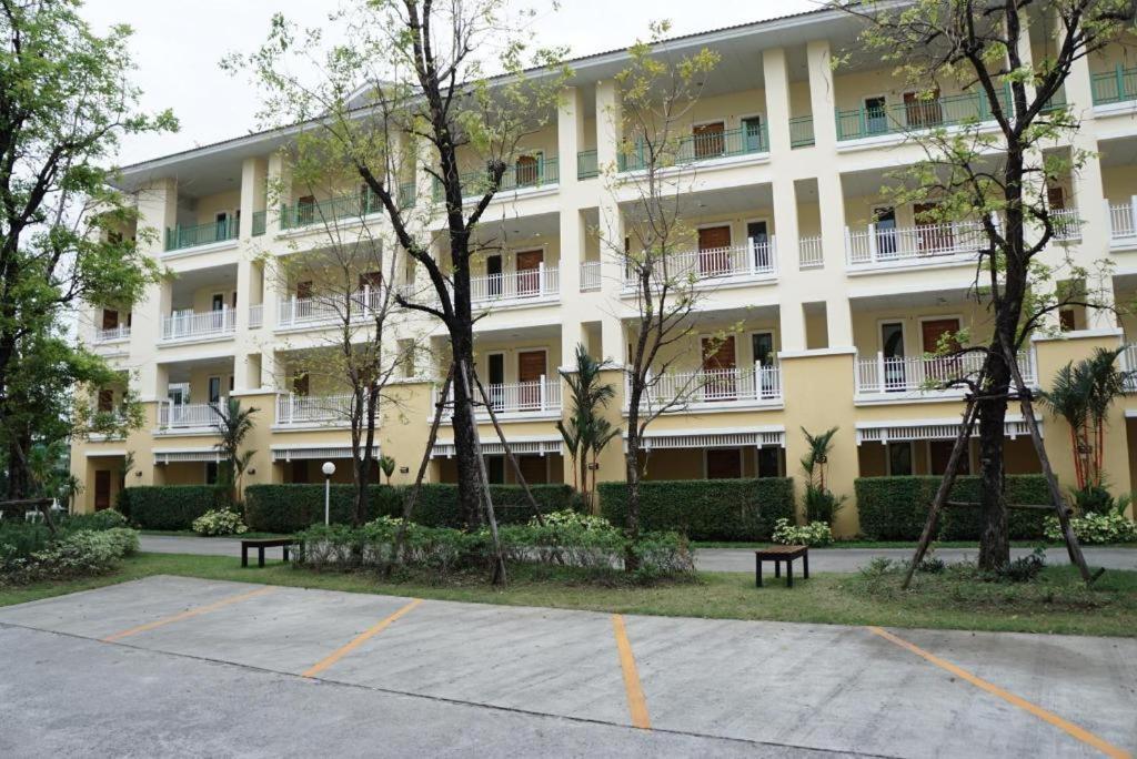 The One Residence Hotel Bangkok Luaran gambar